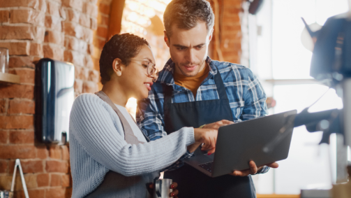 Digitalización pedidos - equipo trabajando